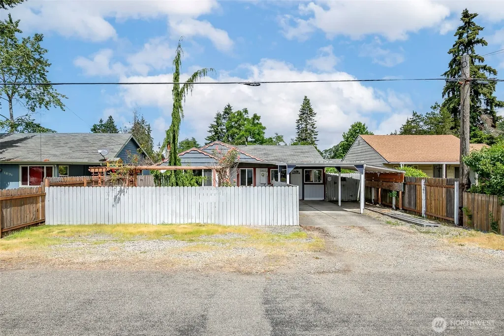 1627 120th Street S Tacoma WA 98444