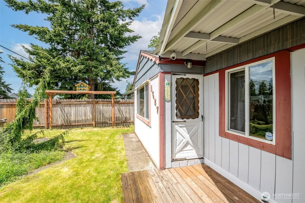 1627 120th Street S Tacoma WA 98444