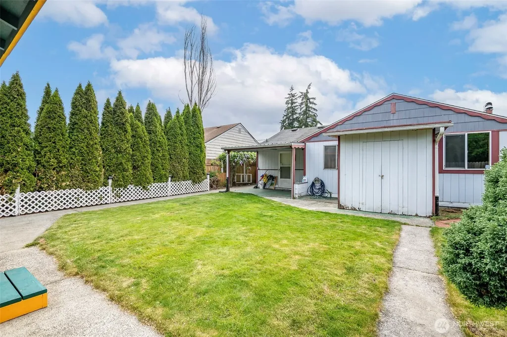 1627 120th Street S Tacoma WA 98444