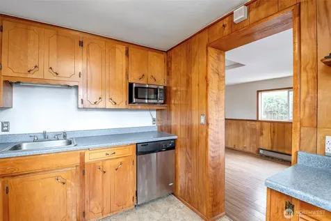1627 120th Street S Tacoma WA 98444