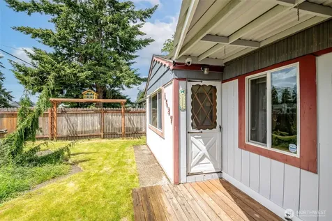1627 120th Street S Tacoma WA 98444