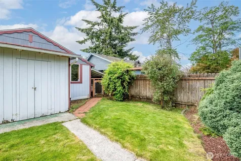 1627 120th Street S Tacoma WA 98444