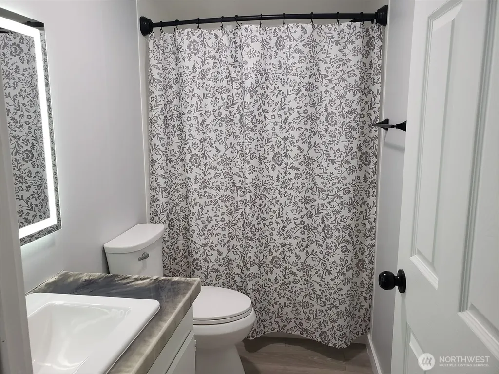 497 Willow Drive Enumclaw WA 98022