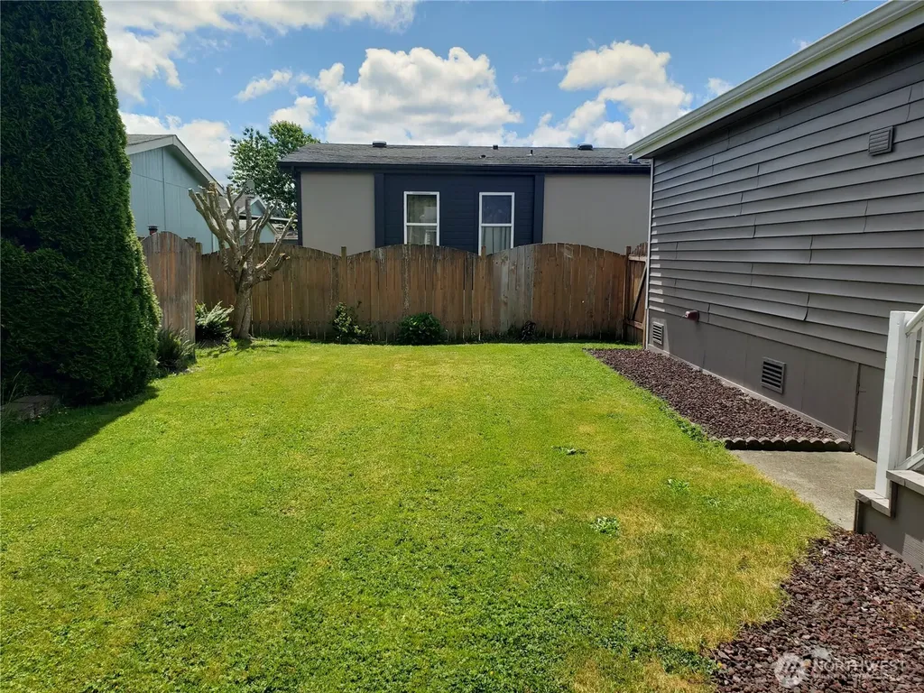 497 Willow Drive Enumclaw WA 98022