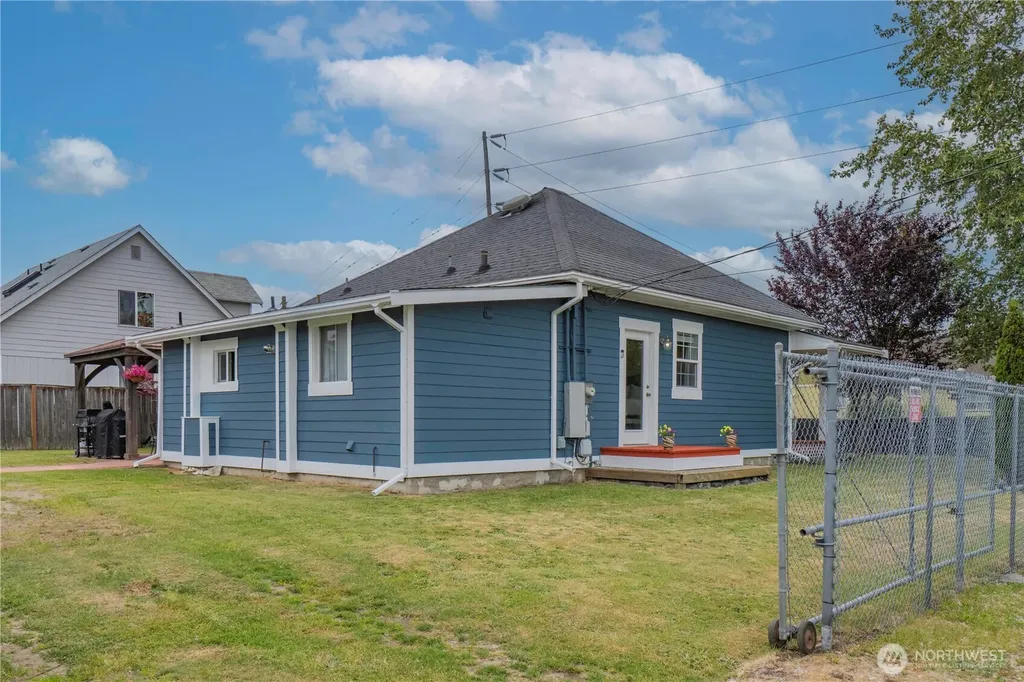 6504 S G Street Tacoma WA 98408