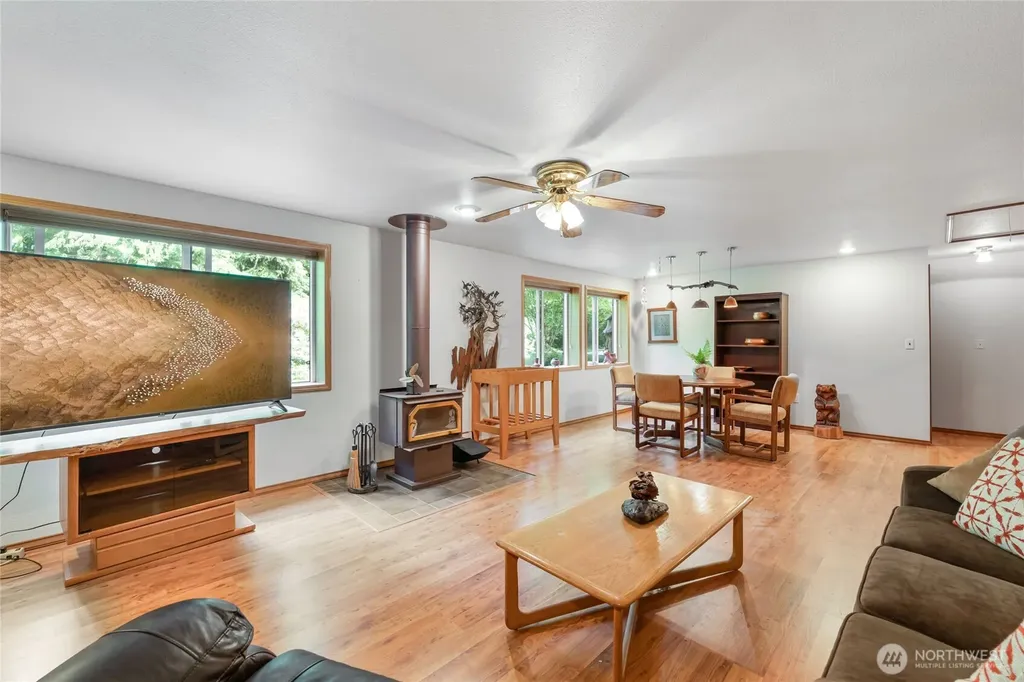 14223 Anatevka Lane SE Olalla WA 98359