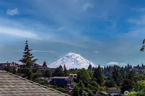4402 49th Avenue SW Seattle WA 98116