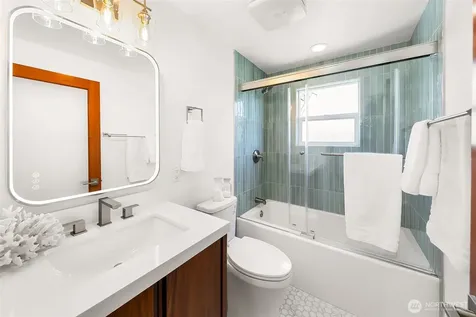 4402 49th Avenue SW Seattle WA 98116