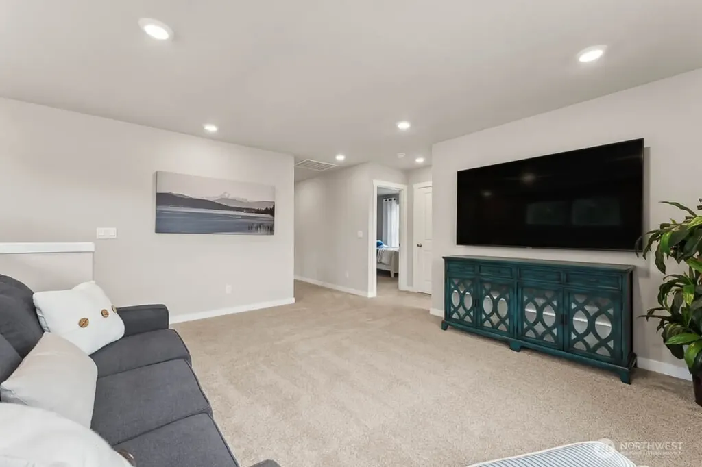5524 S 328th Street Auburn WA 98001