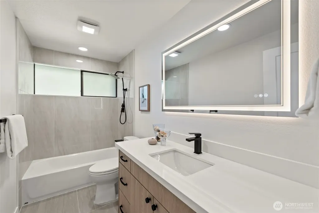 10914 165th Place NE Redmond WA 98052