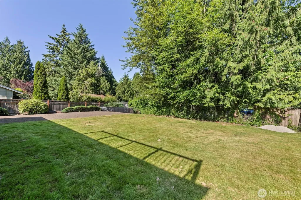 10914 165th Place NE Redmond WA 98052