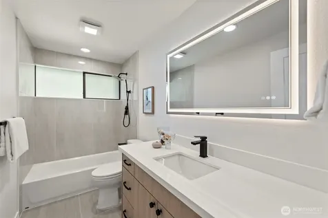 10914 165th Place NE Redmond WA 98052