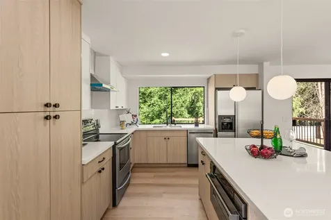 10914 165th Place NE Redmond WA 98052