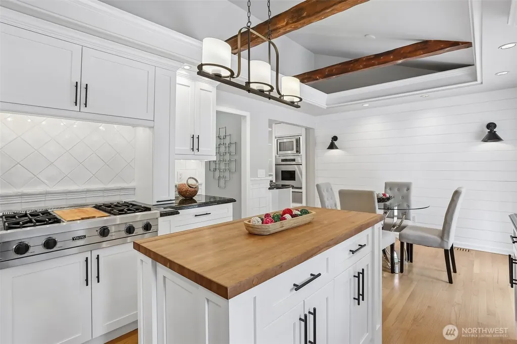 7514 Maltby Road Woodinville WA 98072