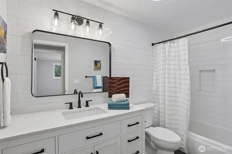 7514 Maltby Road Woodinville WA 98072