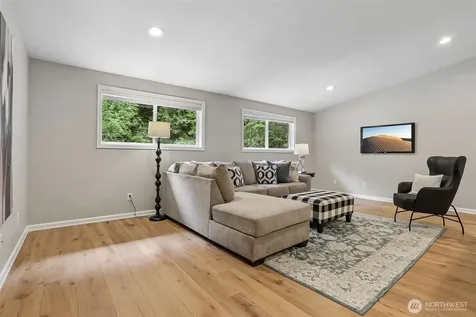 7514 Maltby Road Woodinville WA 98072