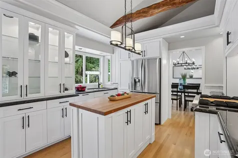 7514 Maltby Road Woodinville WA 98072