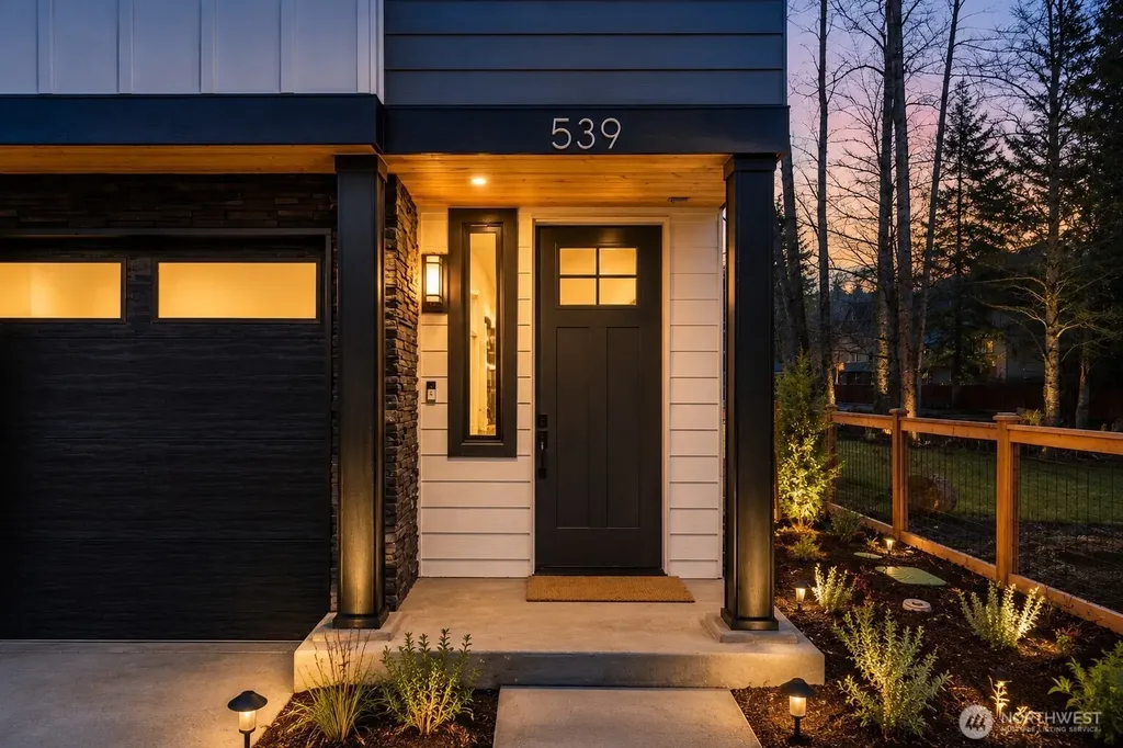 539 NW Juniper Street Issaquah WA 98027