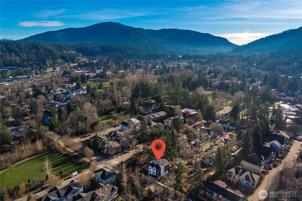 539 NW Juniper Street Issaquah WA 98027