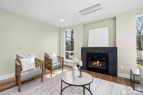 539 NW Juniper Street Issaquah WA 98027