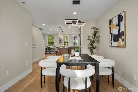 539 NW Juniper Street Issaquah WA 98027
