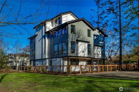 539 NW Juniper Street Issaquah WA 98027