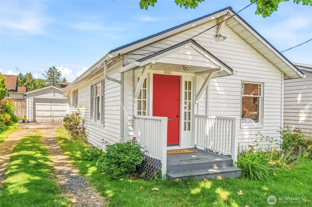 4051 19th Avenue SW Seattle WA 98106