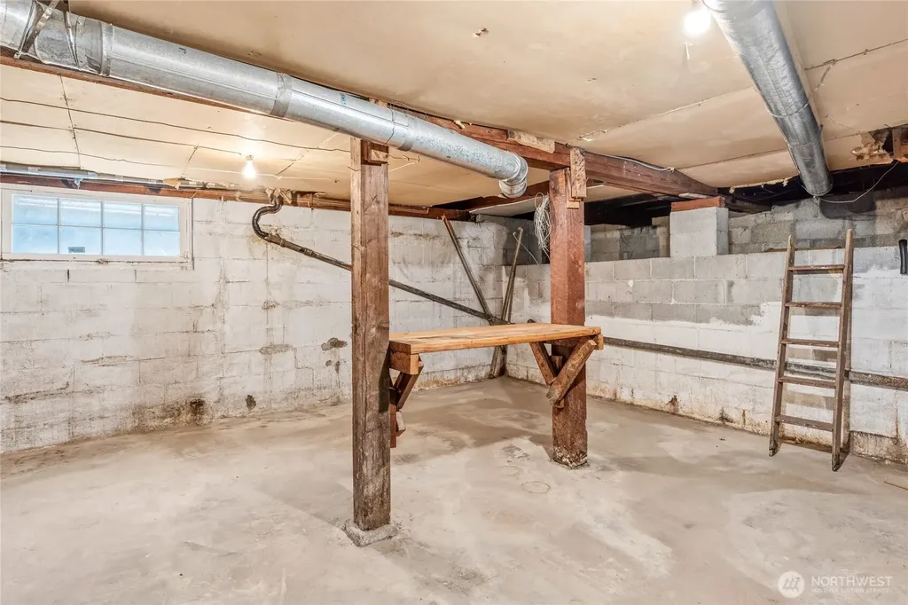 4051 19th Avenue SW Seattle WA 98106
