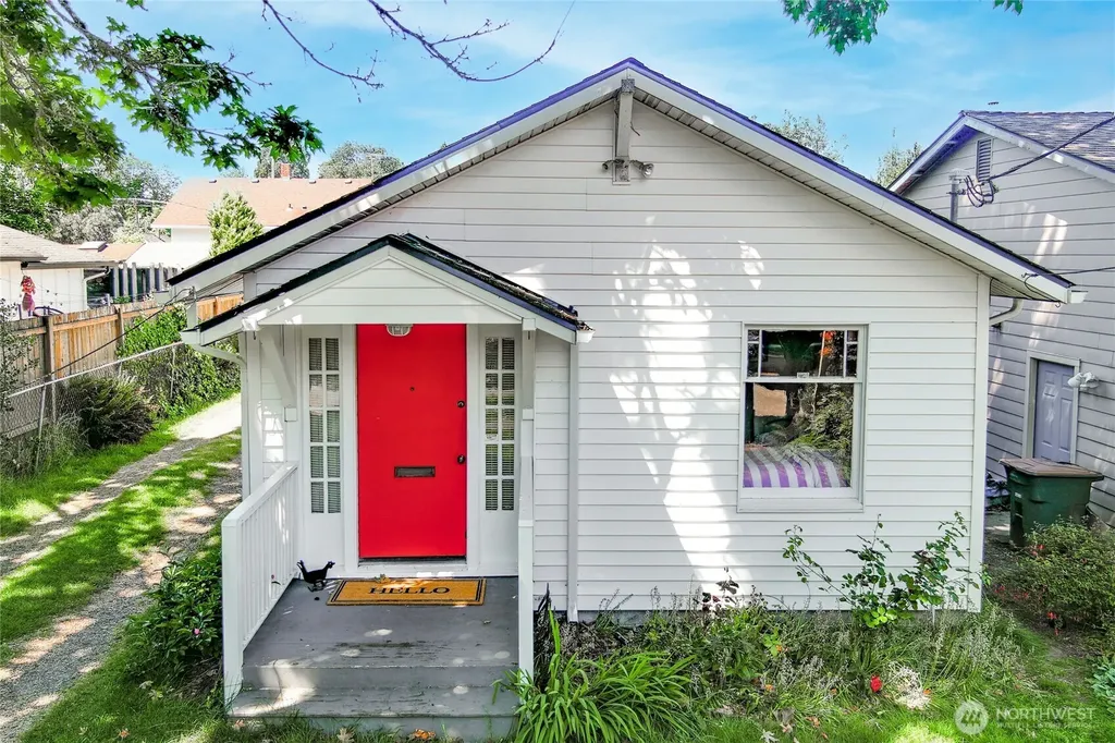 4051 19th Avenue SW Seattle WA 98106