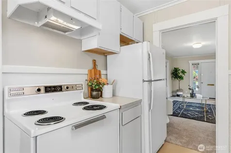 4051 19th Avenue SW Seattle WA 98106