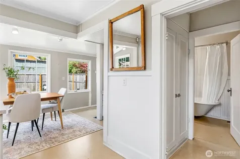 4051 19th Avenue SW Seattle WA 98106