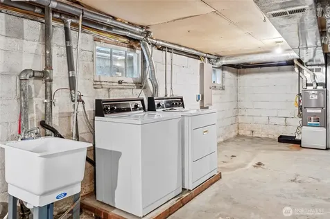 4051 19th Avenue SW Seattle WA 98106