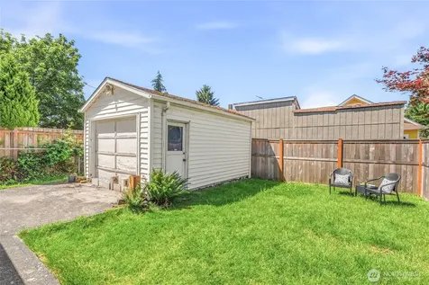 4051 19th Avenue SW Seattle WA 98106