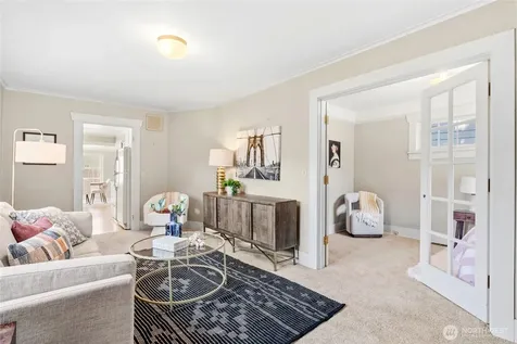 4051 19th Avenue SW Seattle WA 98106