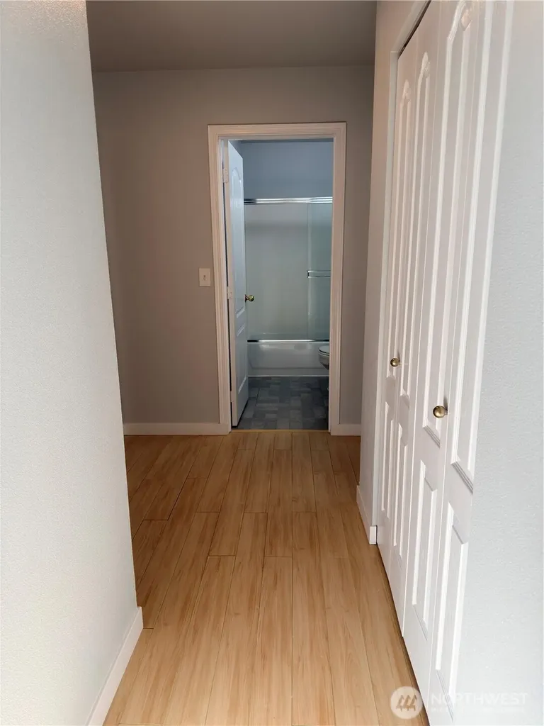 4802 Nassau Avenue NE Tacoma WA 98422