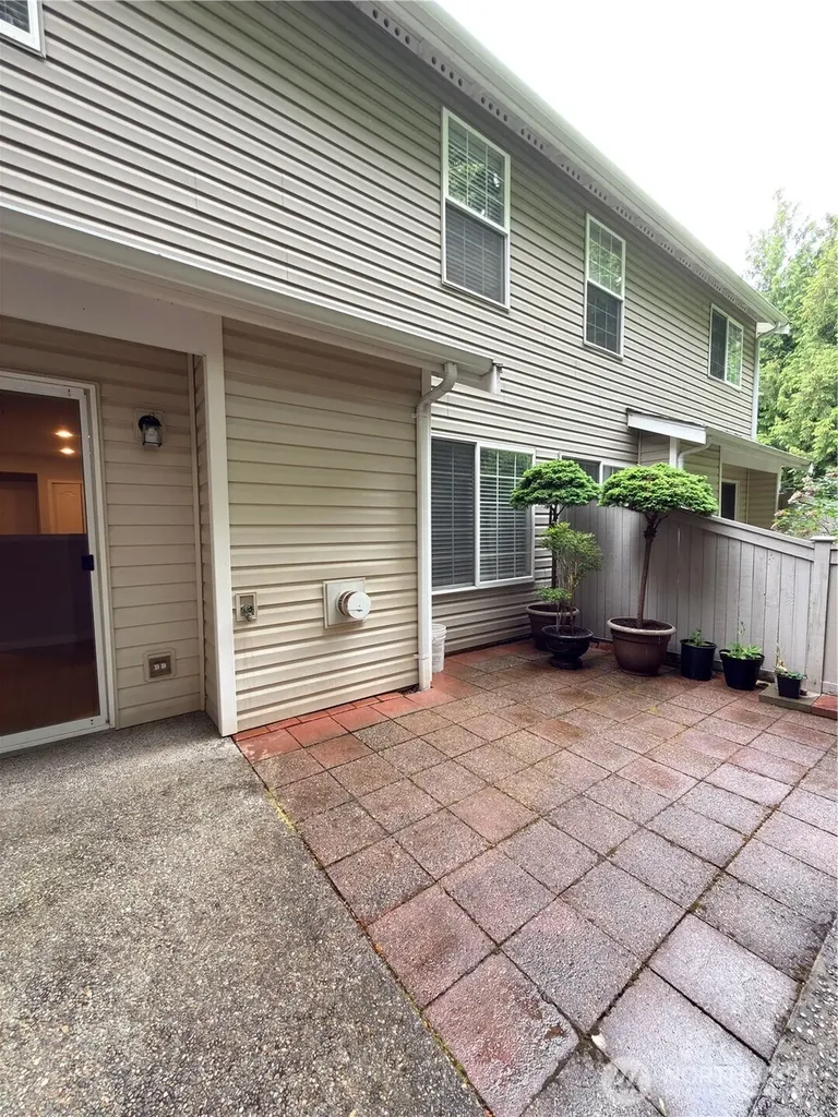4802 Nassau Avenue NE Tacoma WA 98422
