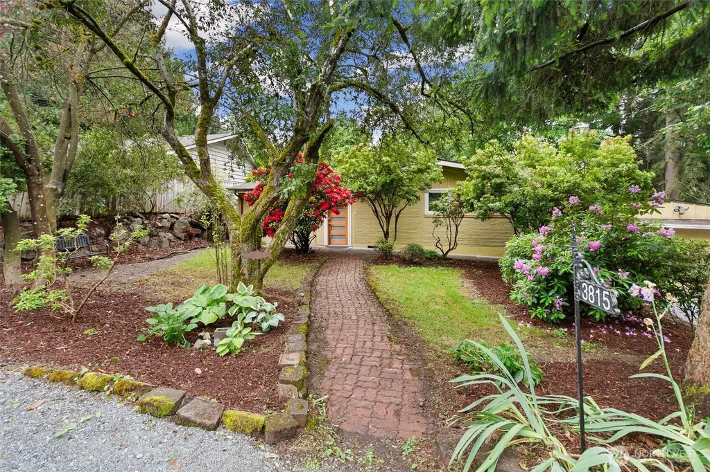 3815 NE 113th Street Seattle WA 98125