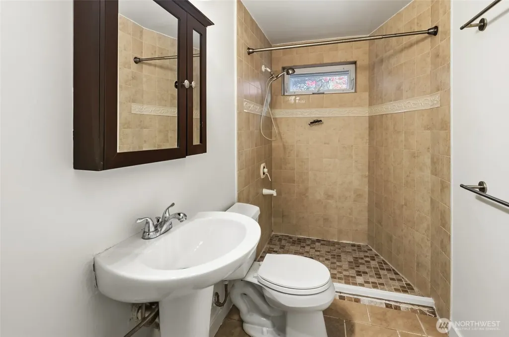3815 NE 113th Street Seattle WA 98125