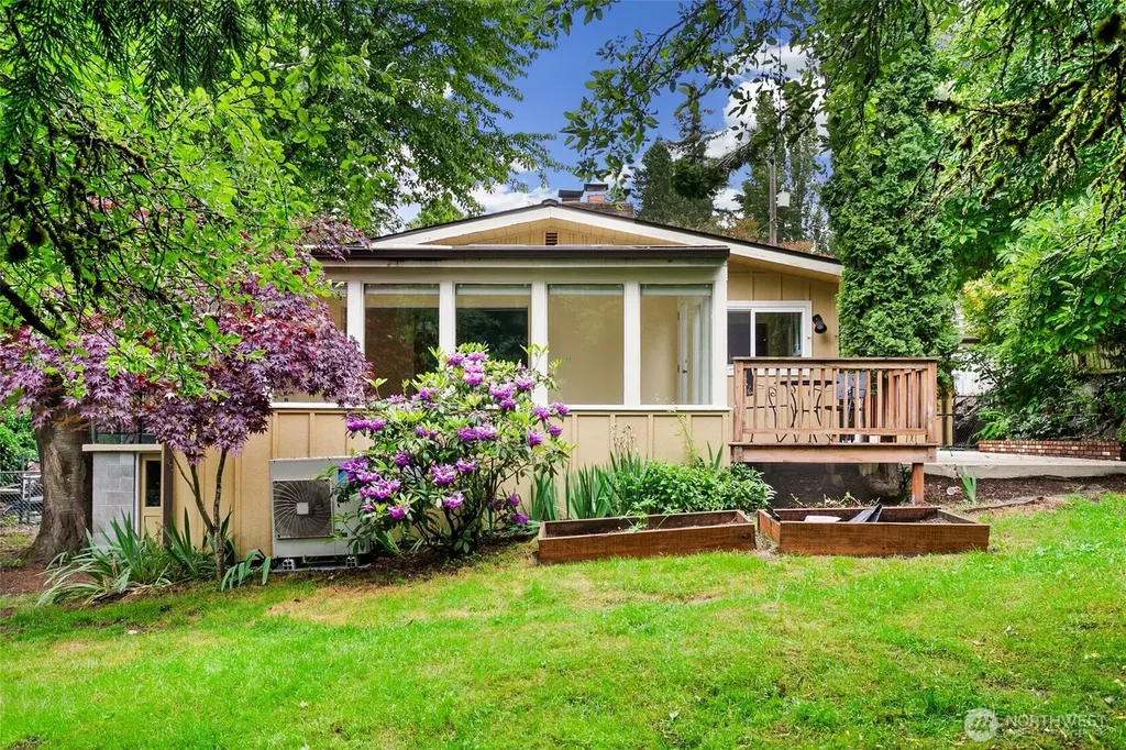 3815 NE 113th Street Seattle WA 98125