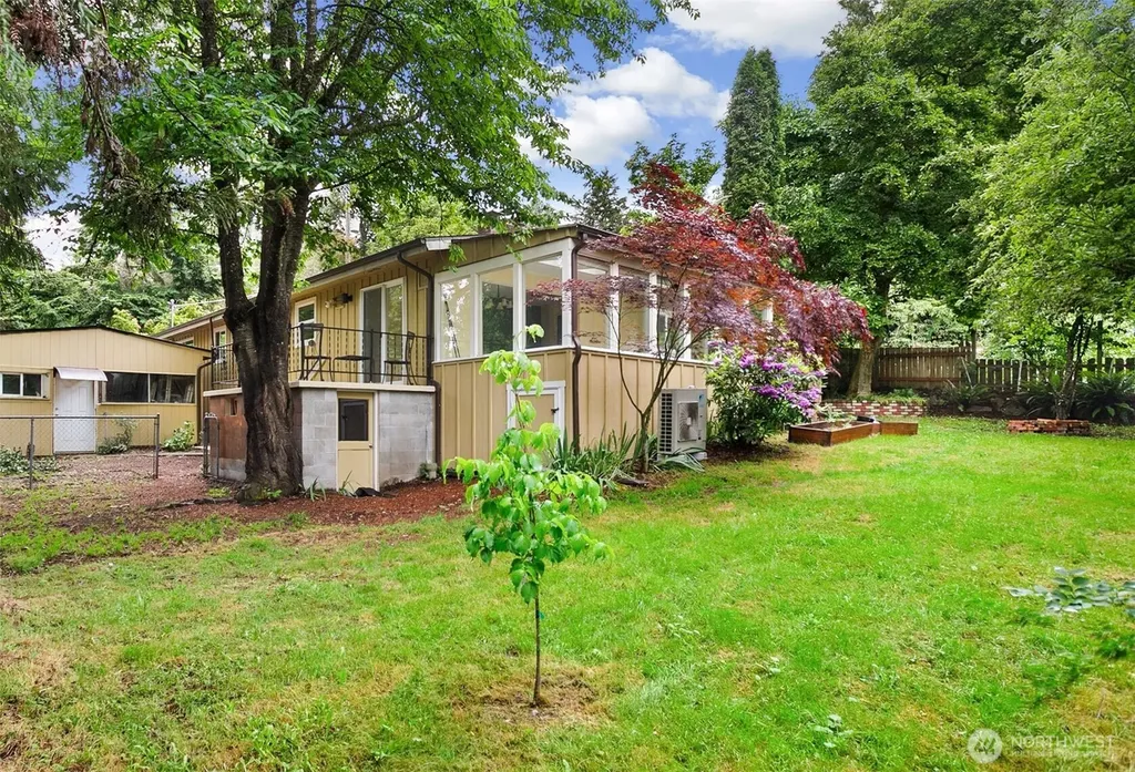 3815 NE 113th Street Seattle WA 98125