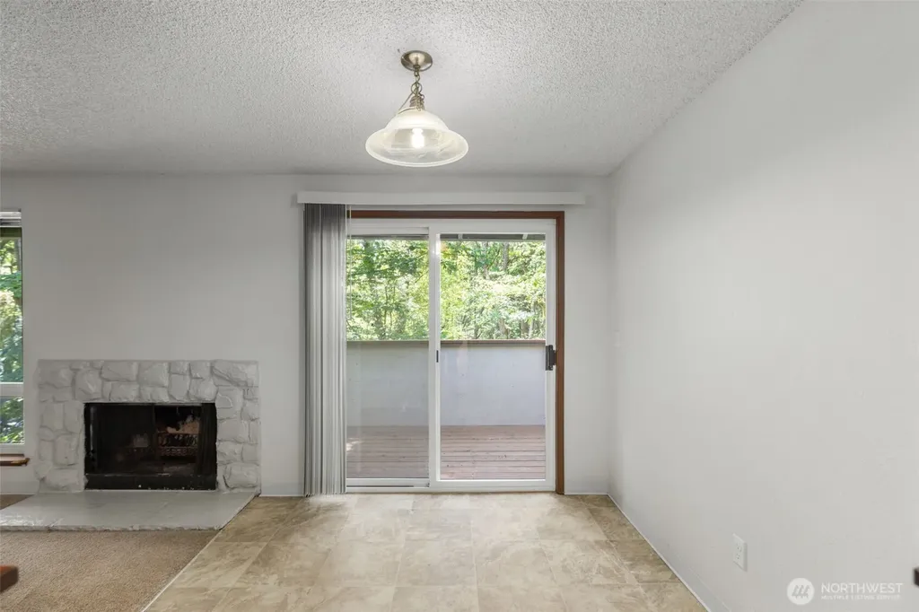 34025 1st Place S Federal Way WA 98003