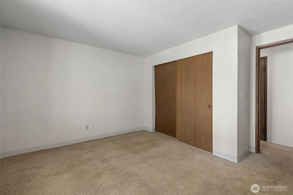 34025 1st Place S Federal Way WA 98003