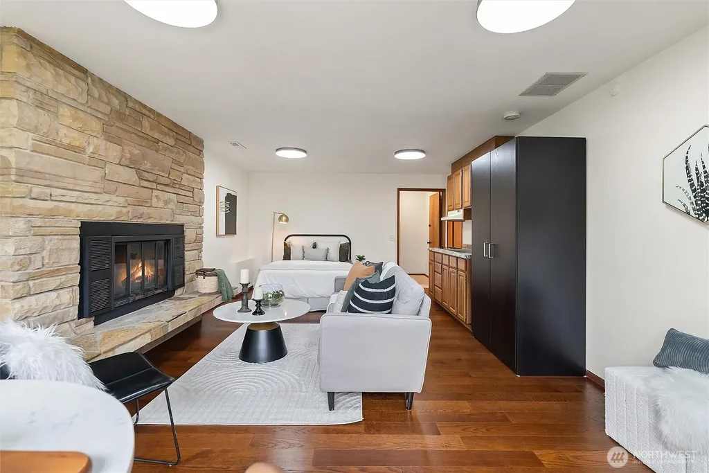 818 W Argand Street Seattle WA 98119