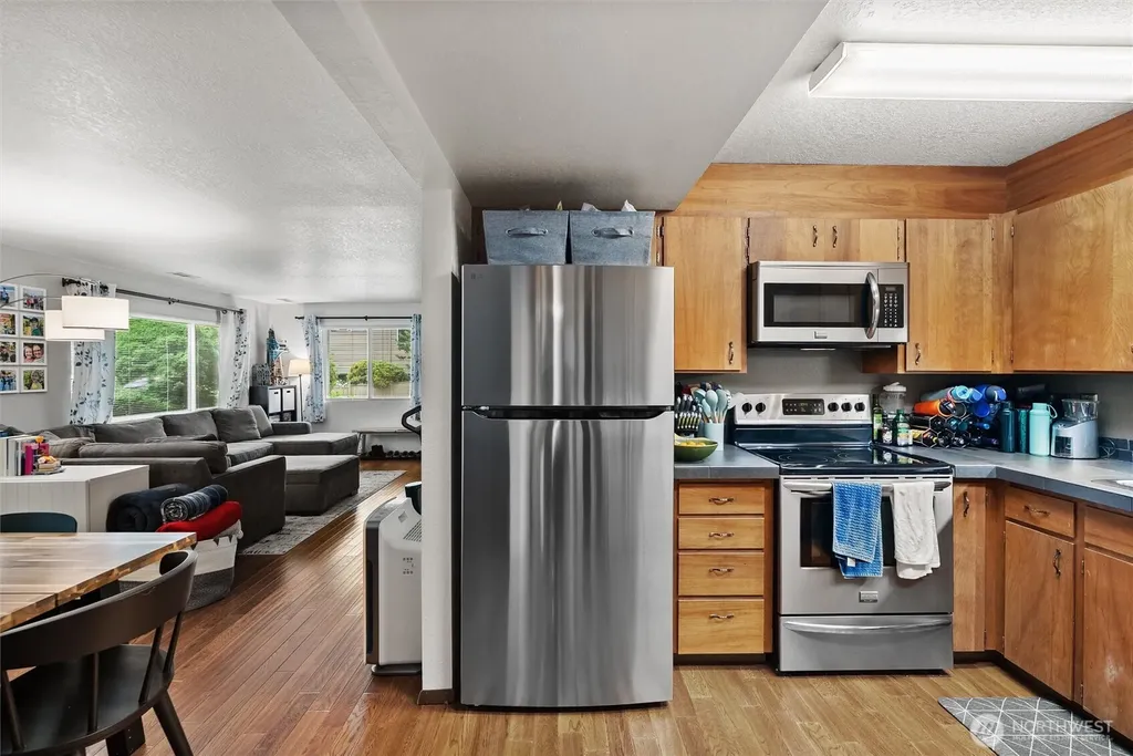 818 W Argand Street Seattle WA 98119