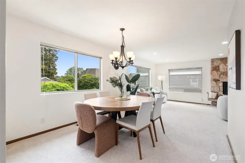 818 W Argand Street Seattle WA 98119