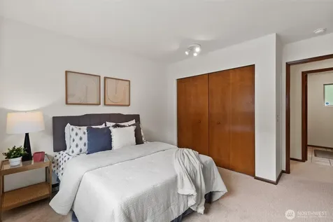818 W Argand Street Seattle WA 98119
