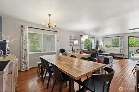 818 W Argand Street Seattle WA 98119