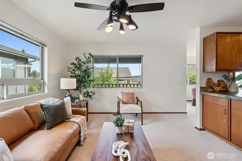 818 W Argand Street Seattle WA 98119