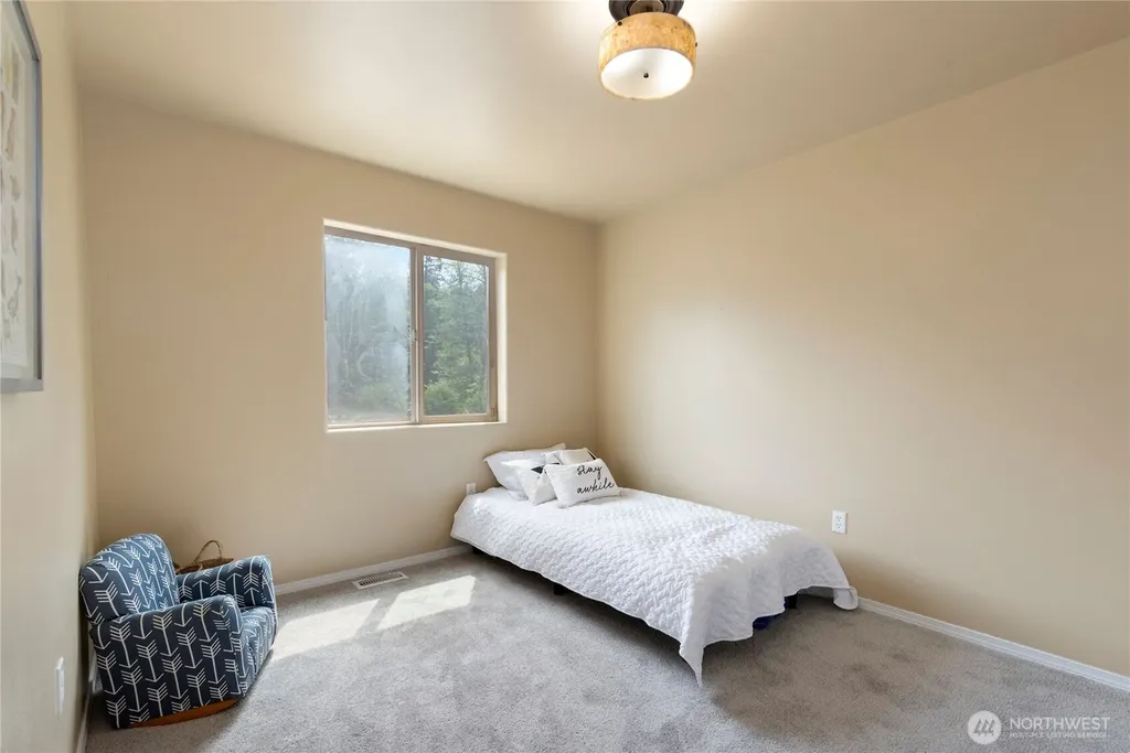 6401 151st Street NW Gig Harbor WA 98332