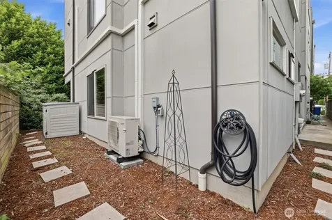 3655 Francis Avenue N Seattle WA 98103